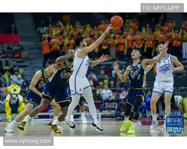 CBA激战今晚八点广东对决北京谁能赢得关键胜利